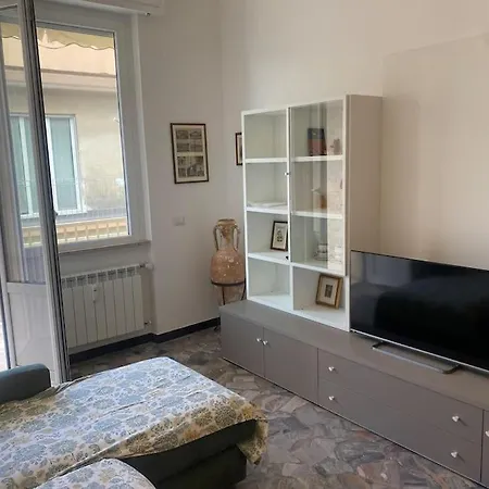 アパート La Casa Di Selina キアーヴァリ